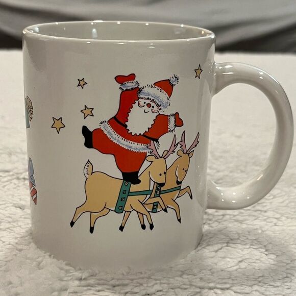 Vintage 10oz Christmas Stoneware Mug with Original Box Santa and Reindeer NOS - Picture 3 of 9